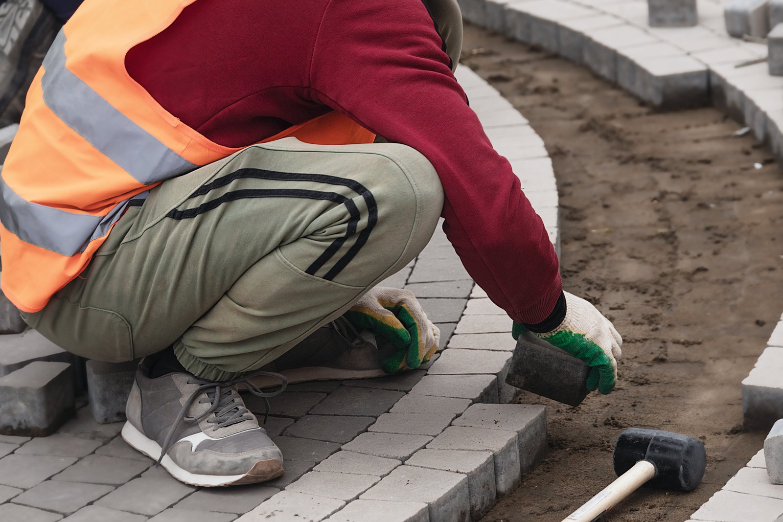 Professional concrete curbs installation in Portland, OR - FRS Remodeling